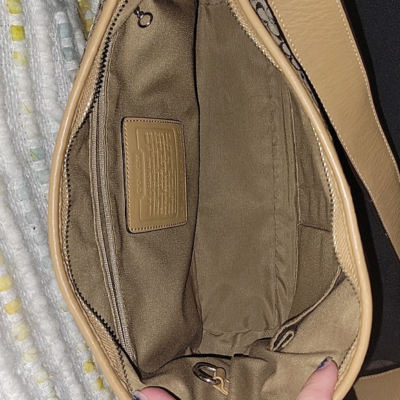 Vintage Coach Khaki Canvas Crossbody/Shoulder Bag - Picture 10 of 13